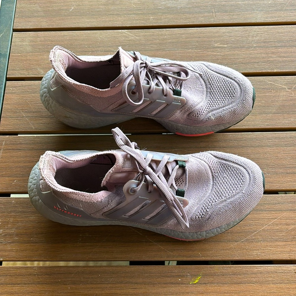Adidas ultra boost size 9 women’s periwinkle purple